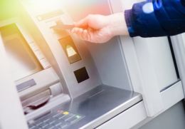 Geldautomat zum Geld Abheben